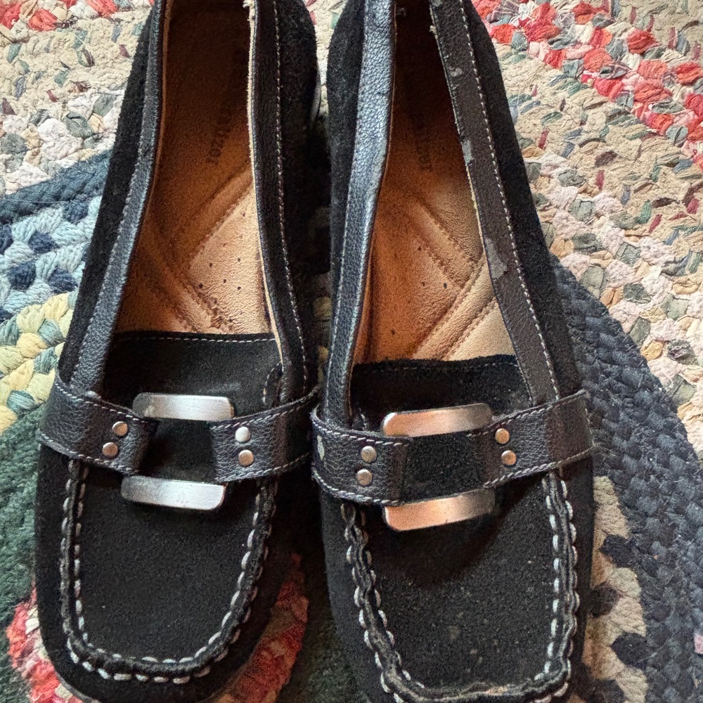 8.5 Naturalizer flats